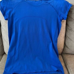 lululemon athletica Vibrant Blue Short Sleeve Tee